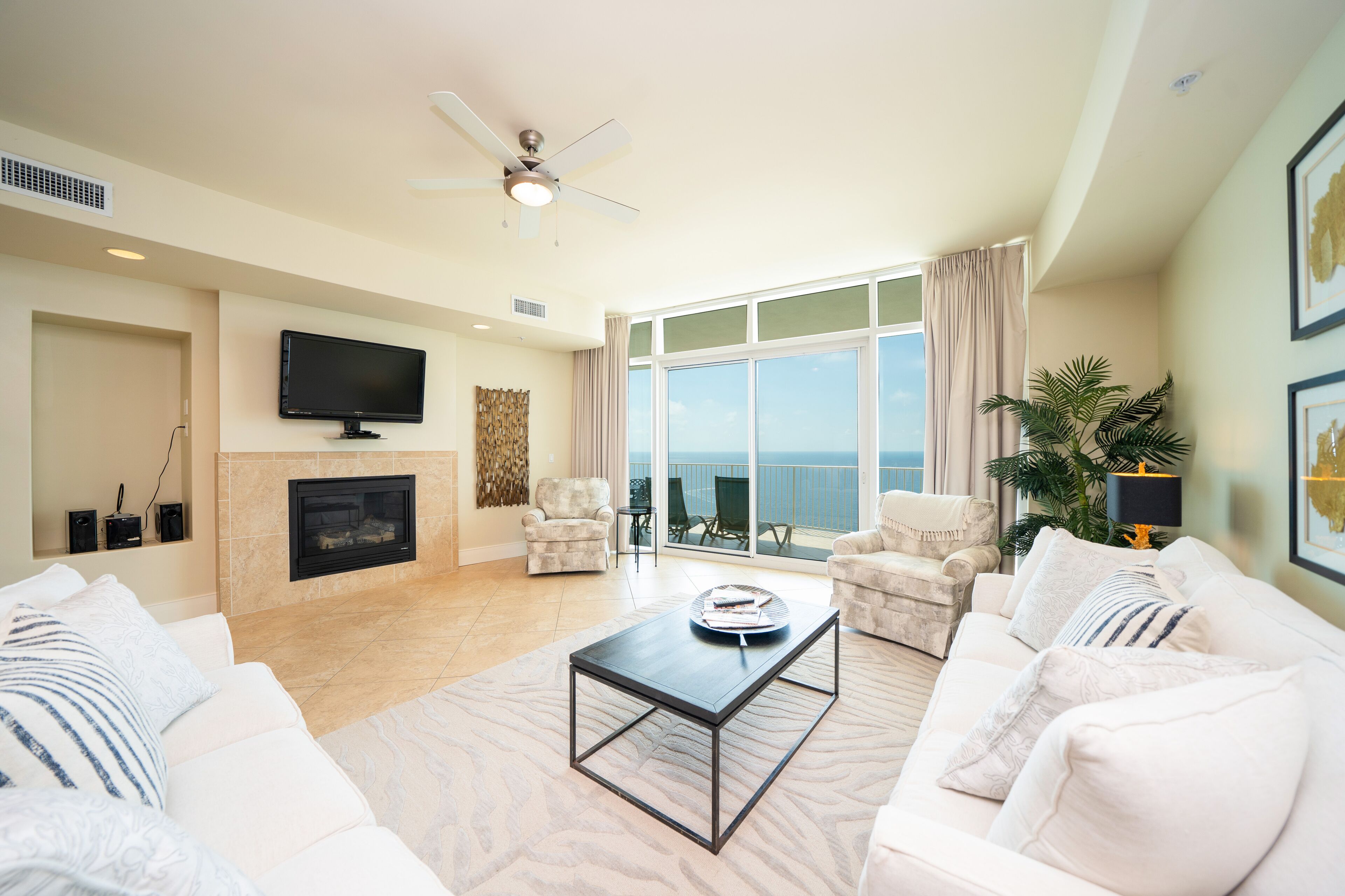 Turquoise Place Unit 1808D *NEW LISTING* FANTASTIC RATES! BOOK NOW & SAVE*