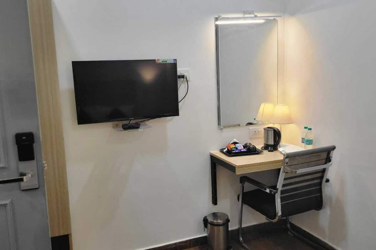 Televisión LED de 32 pulgadas con canales vía satélite