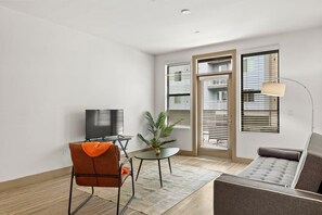 TV, Netflix, Hulu, streaming services - TWO Modern Waterfront CozySuites sidebyside (Tempe)