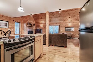 Interior - Bear River Cabin- close to State Park (Newry)