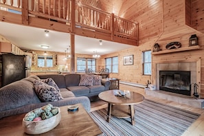 TV, fireplace - Bear River Cabin- close to State Park (Newry)