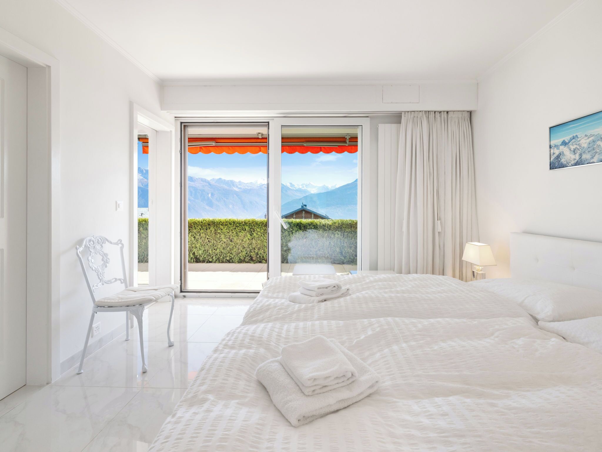 3 chambres, bureau, accès Internet