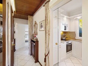 Réfrigérateur, micro-ondes, four, lave-vaisselle