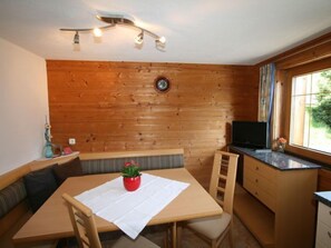Dining - Apartment Tom by Interhome (Fügen)