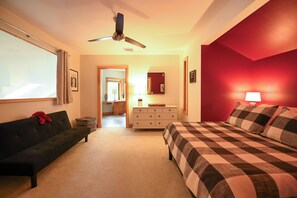 4 bedrooms, desk, iron/ironing board, travel cot