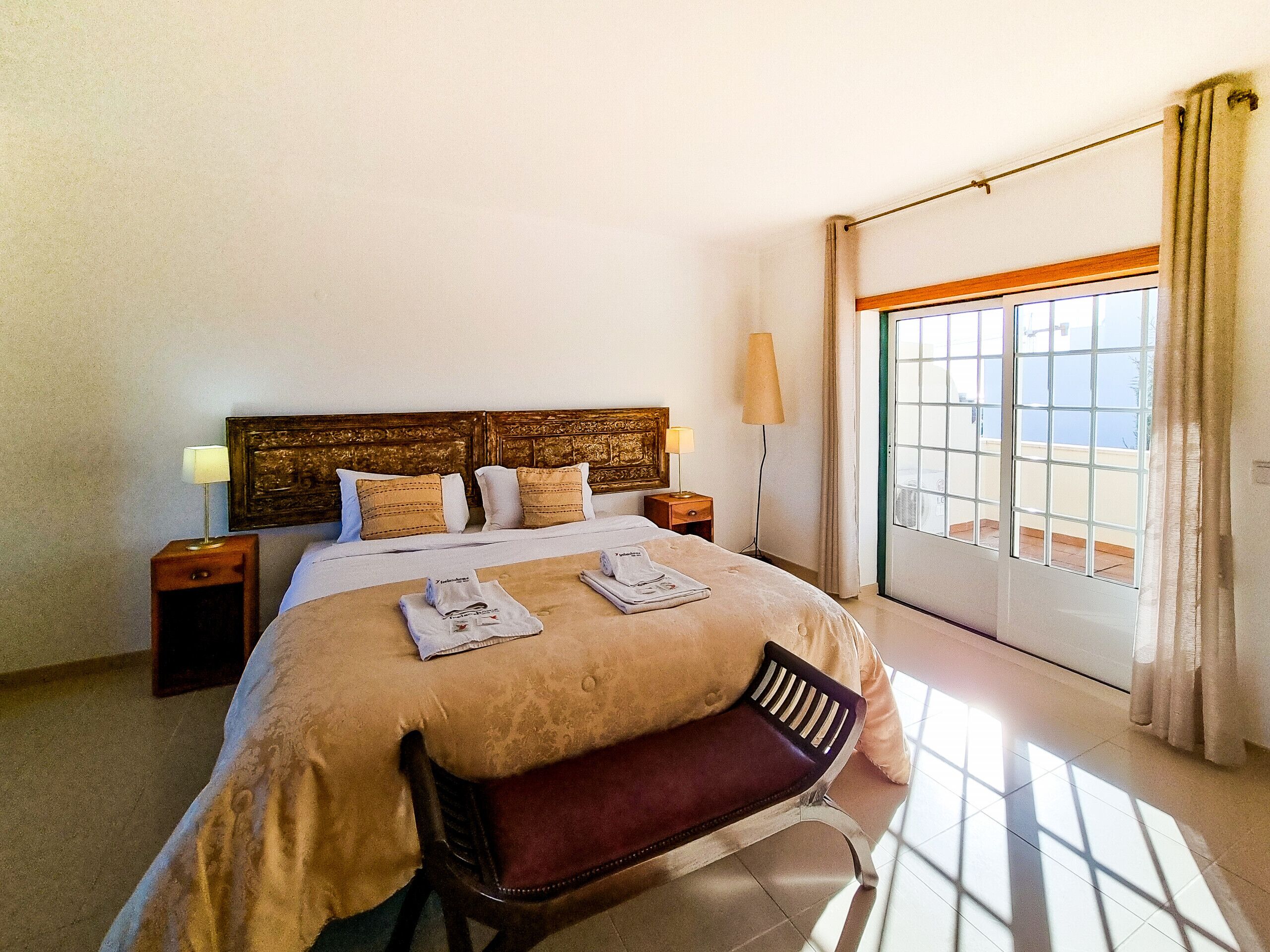 3 chambres, fer et planche à repasser, Wi-Fi gratuit, draps fournis