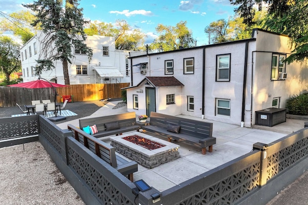 Have a blast with outdoor games like cornhole and giant Connect 4, perfect for some friendly competition!