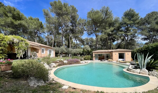 Piscine extérieure