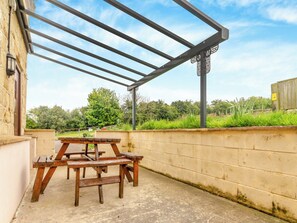 Outdoor dining - The Granary - UK43951 (Lingdale, near Saltburn-by-the-Sea)