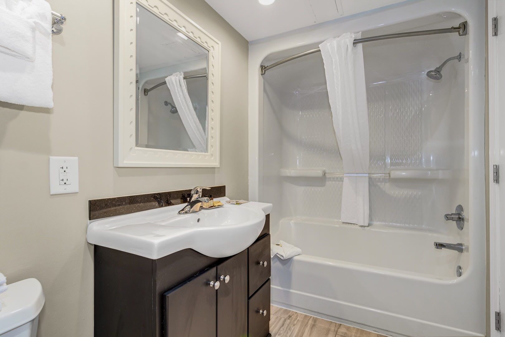 Seaclusion by StayMareni | Oceanfront King