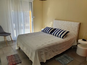 1 bedroom, free WiFi, bed sheets