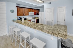 Condo, Multiple Beds, Balcony, Ocean View | Private kitchen