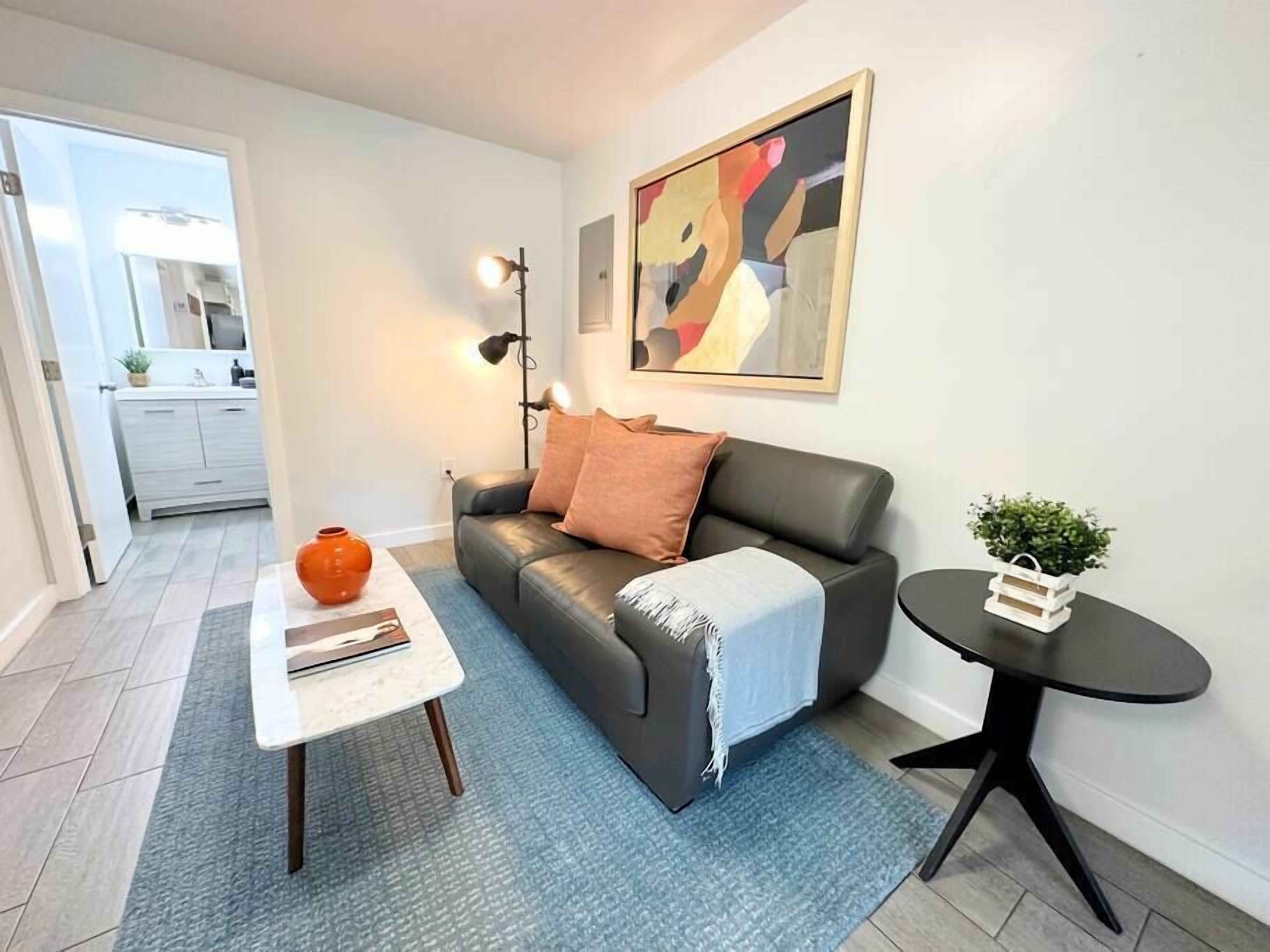 Beautiful Apartment 2/1 Calle Ocho/Brickell/Grill