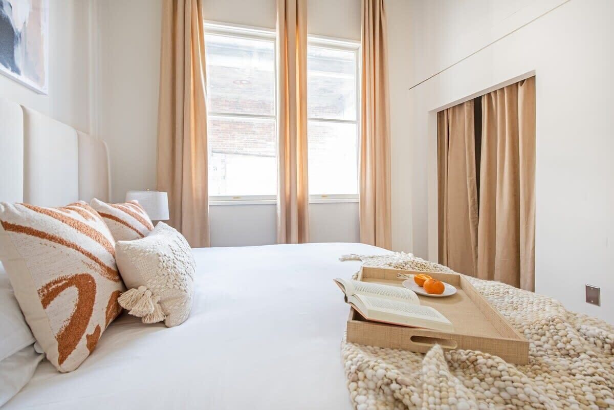 2 bedrooms, desk, iron/ironing board, WiFi