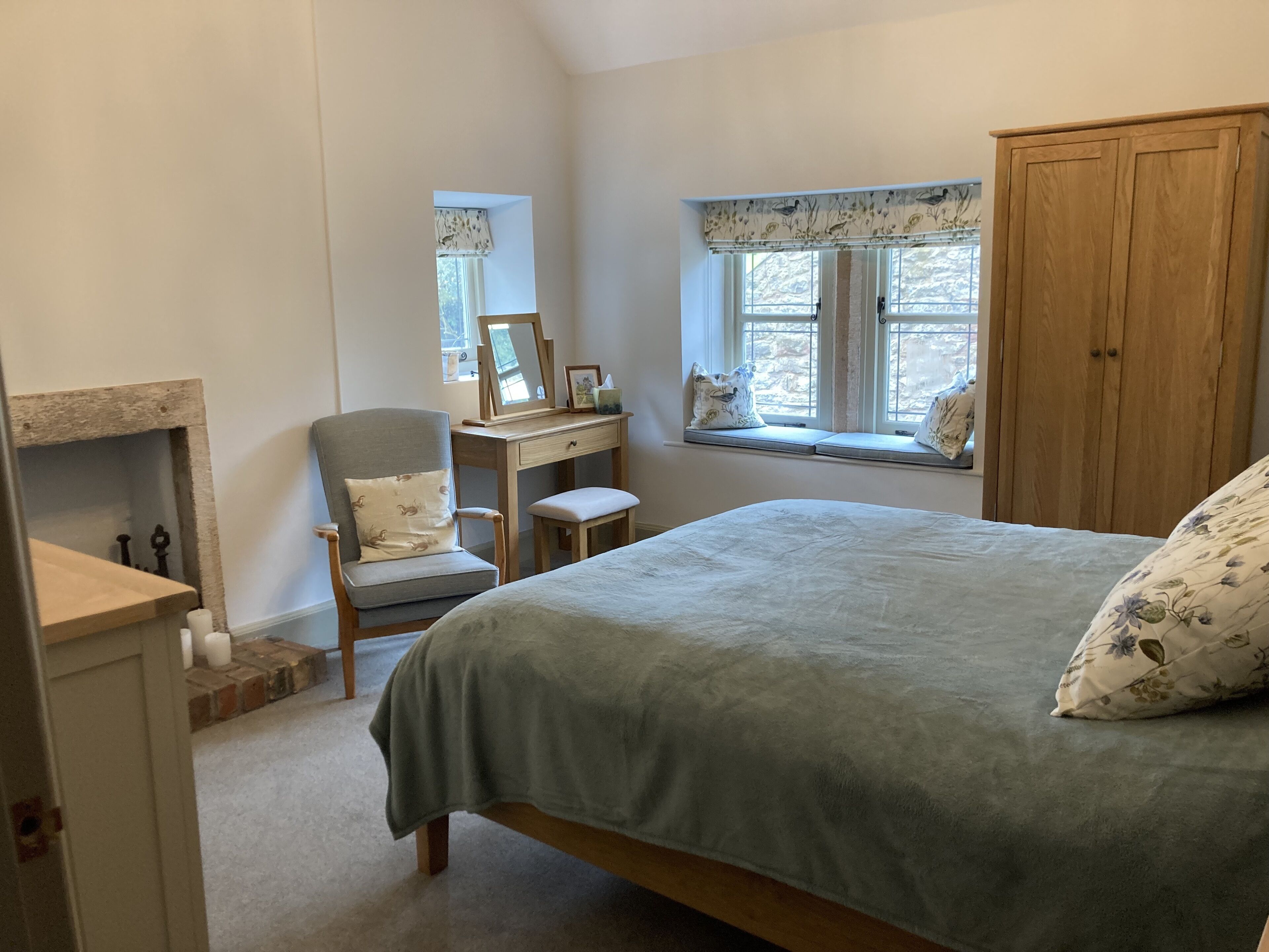 Witchnest - a magical cottage in Derbyshire with EV charging