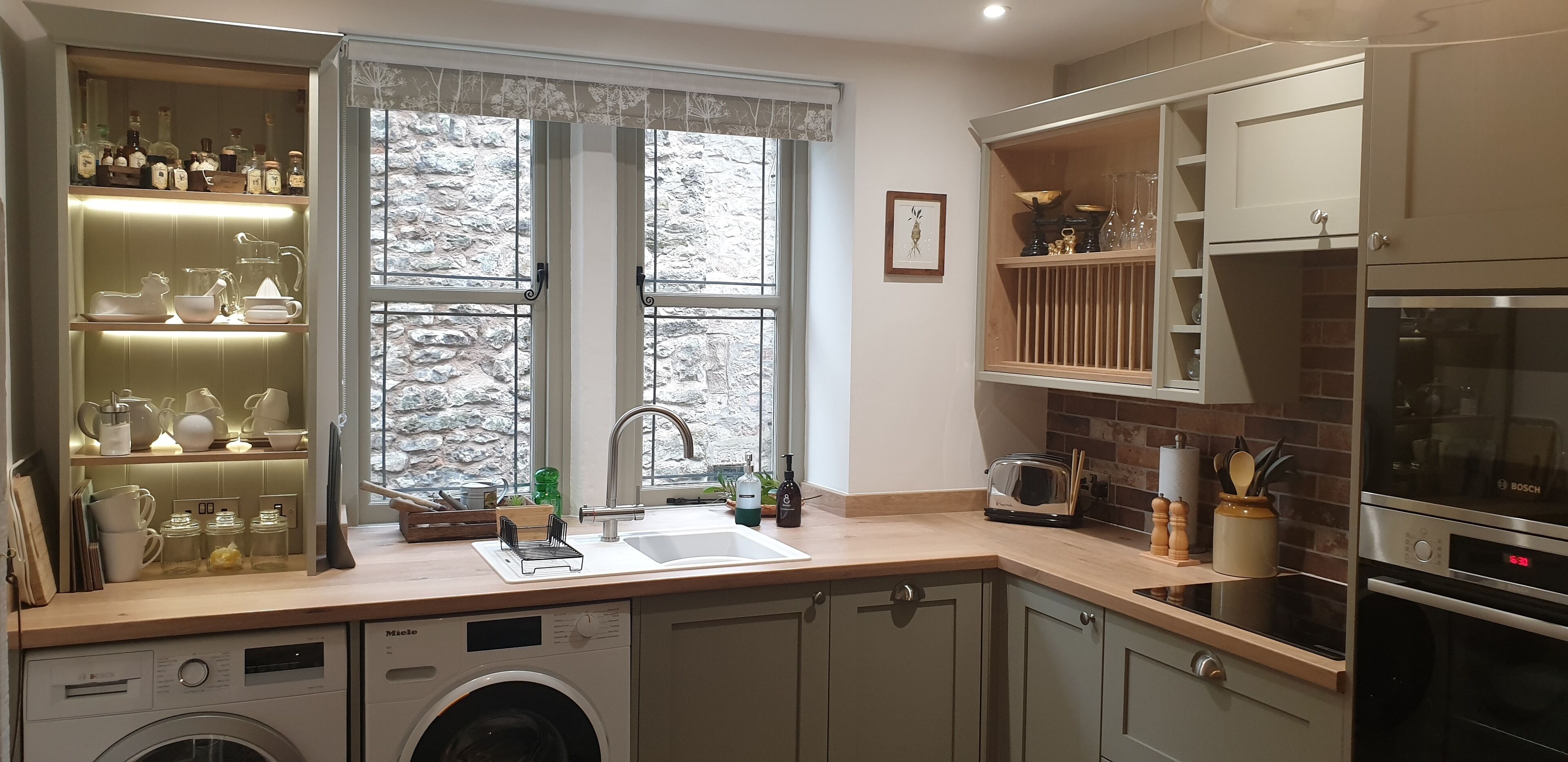 Witchnest - a magical cottage in Derbyshire with EV charging