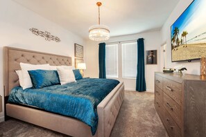 7 bedrooms, desk, iron/ironing board, travel cot