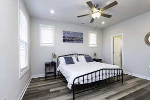 4 habitaciones, tabla de planchar con plancha, cuna de viaje y wifi