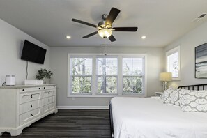 4 室のベッドルーム、アイロン / アイロン台、旅行用ベビーベッド、WiFi