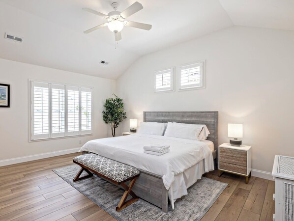 3 bedrooms, iron/ironing board, travel crib, WiFi