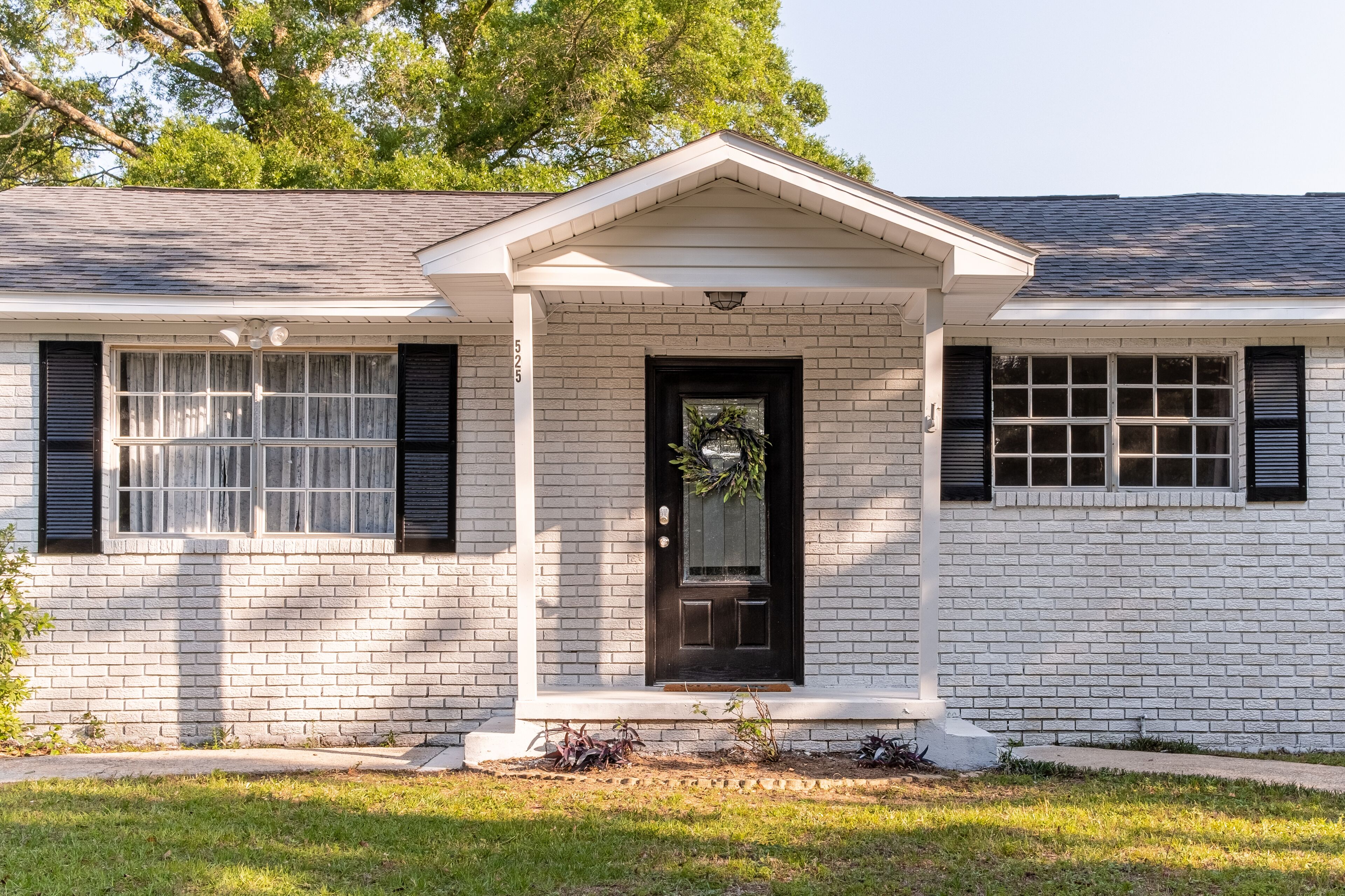 Family living - Near the beach - Freshly Renovated