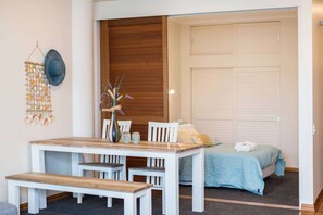 Family Apartment | Living area - Waterfront Seaview Apt Hotel (Auckland)