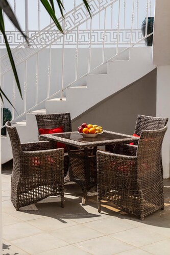 Kerr Ayo's One Bedroom Apartment, 5 minutes Away from Senegambia Beaches.