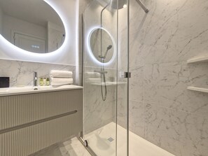 Dusche, Haartrockner