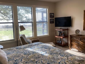 3 bedrooms, iron/ironing board, travel crib, WiFi