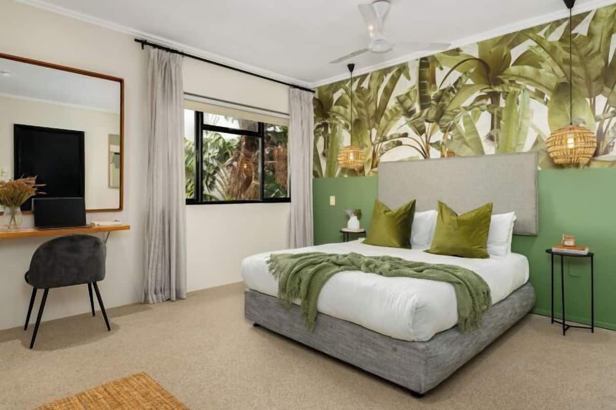1 bedroom, in-room safe, free WiFi, bed sheets
