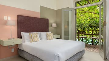 Deluxe Room, 1 Double Bed, Balcony | In-room safe, free WiFi, bed sheets