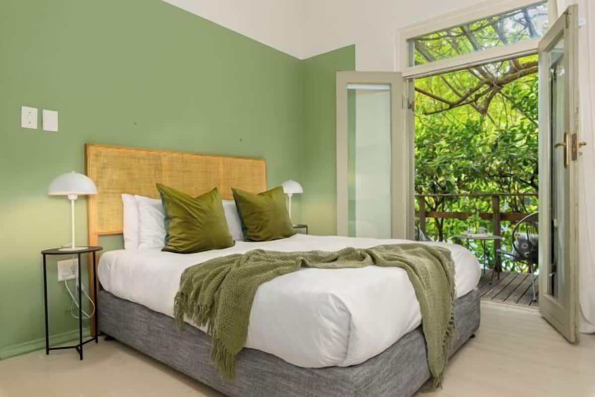 1 bedroom, in-room safe, free WiFi, bed sheets