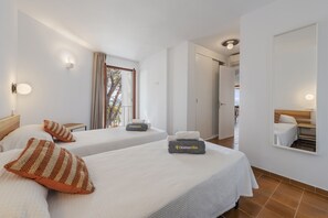 2 sovrum, värdeförvaringsskåp på rummet och strykjärn/strykbräda
