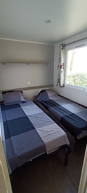 3 bedrooms, WiFi - Mobilhome Climatisé 3 Chambres en Vendée à 30 min du Puy du Fou (La Boissière-de-Montaigu)