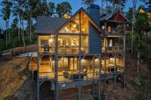 المنشأة من الخارج