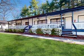 Exterior - Dog-friendly lakefront condo with pool, canoes, & WiFi - in a perfect location (Flat Rock)