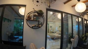 Deluxe Room, Garden View, Garden Area | Pemandangan dari bilik