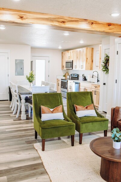 Creekside Cabin-Willow, stay with views & near Lava!