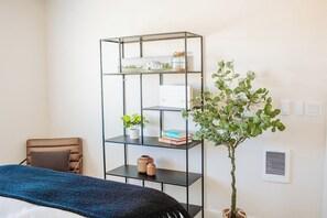 3 bedrooms, travel cot, WiFi