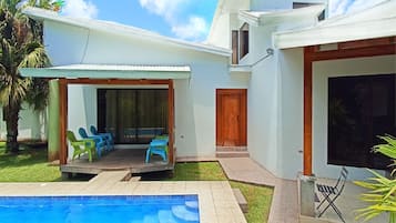 Mặt tiền nơi lưu trú