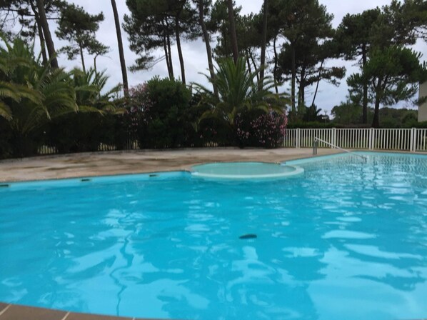 Utomhuspool