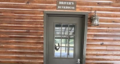 Come stay and make some memories at this unique and family-friendly cabin