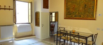 Super Central and Carefully Restored between the Duomo and the Uffizi!