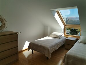 2 bedrooms, WiFi, bed sheets