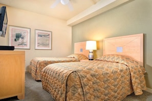 3 bedrooms, iron/ironing board, WiFi, bed sheets - Condo at Seaside Oregon (Seaside)