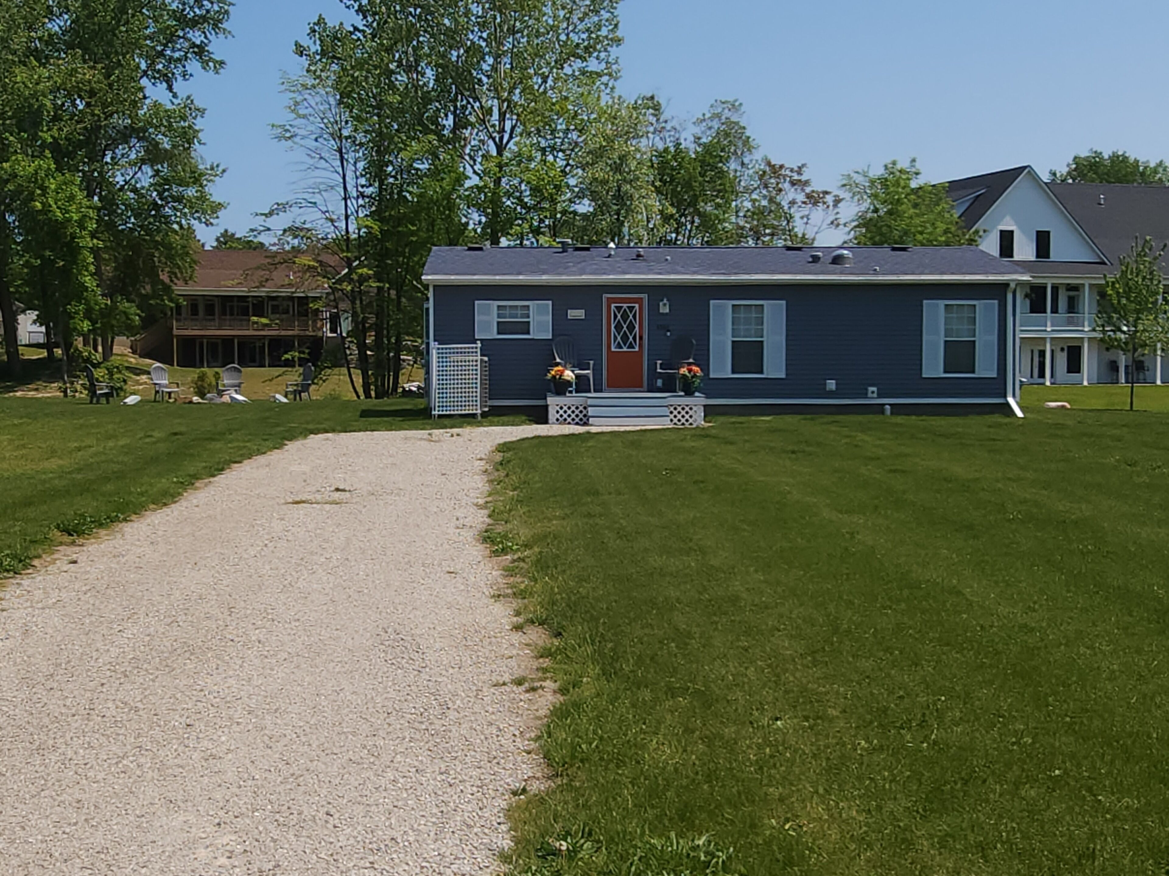 Island Cottage close to everything in downtown Caseville!