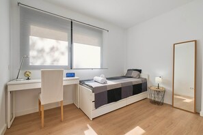 3 chambres, fer et planche à repasser, Wi-Fi gratuit