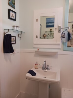 Handtücher, Seife, Shampoo