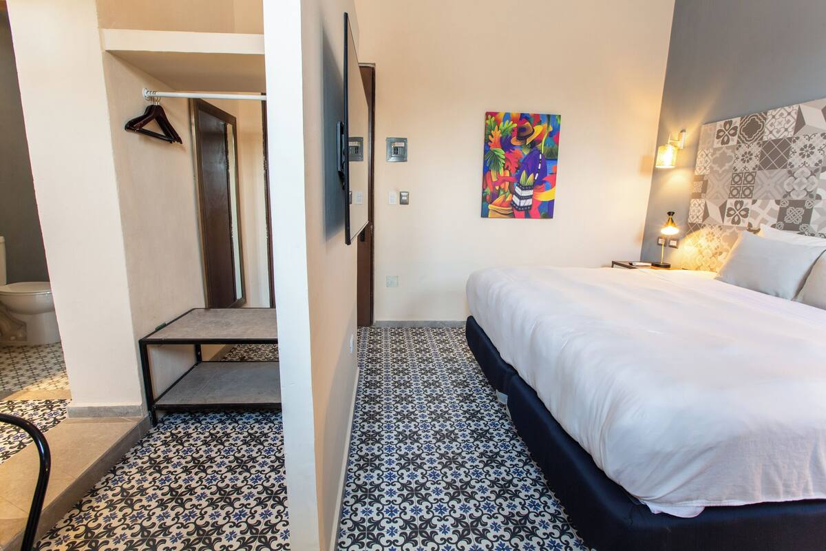 Classic Room | 1 bedroom, down comforters, memory foam beds, desk