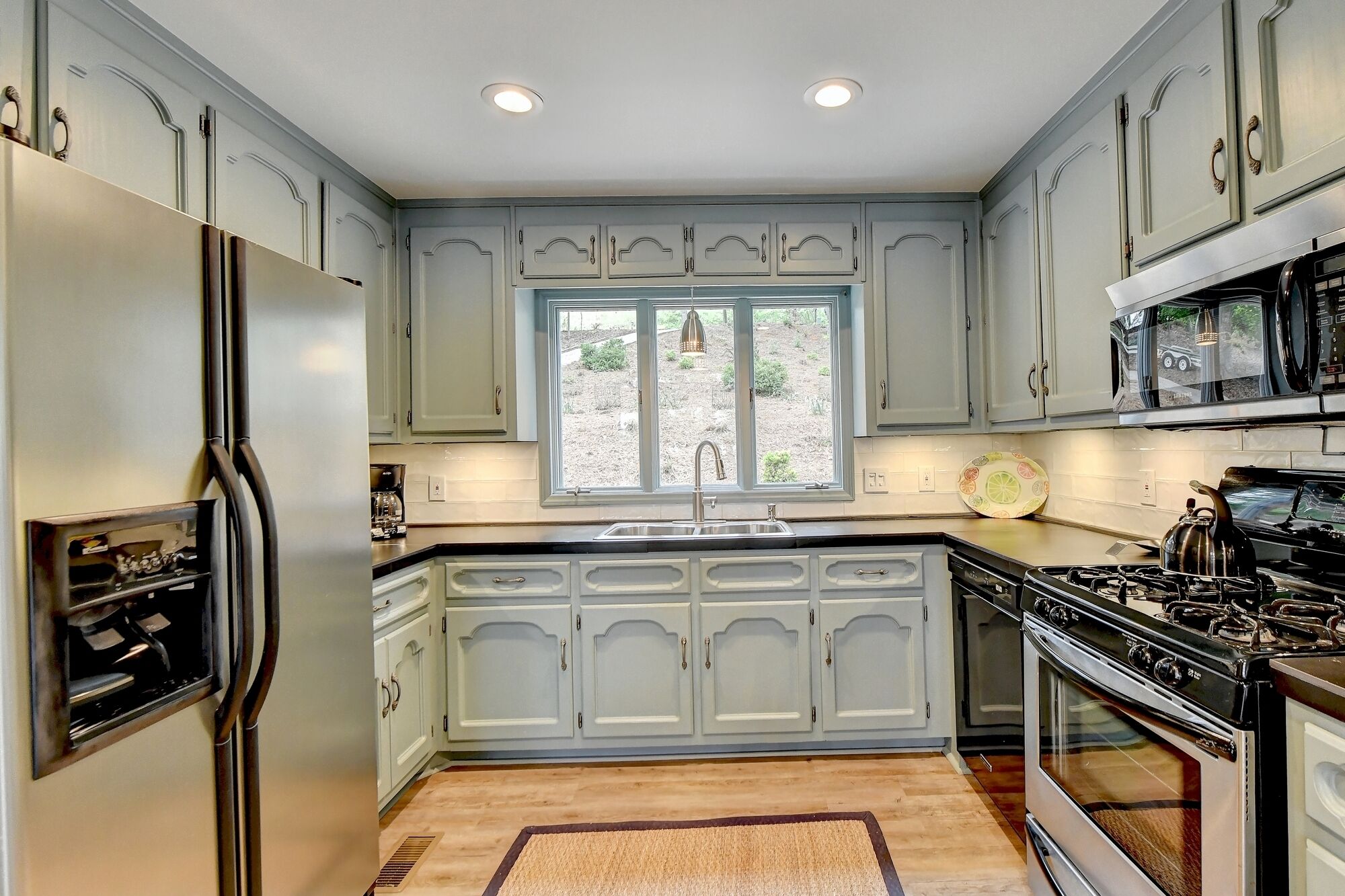 Golden sunrise, big water views, and marina a hop away